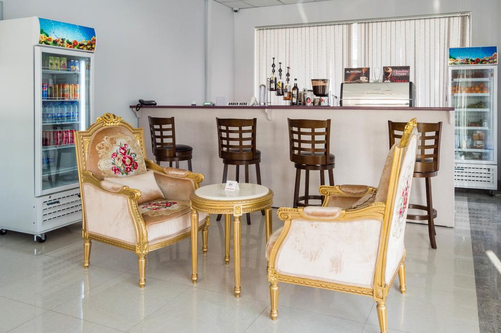 Hotel Alhattali *